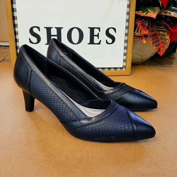 NWOT Easy Street heels narrow - Picture 1 of 5